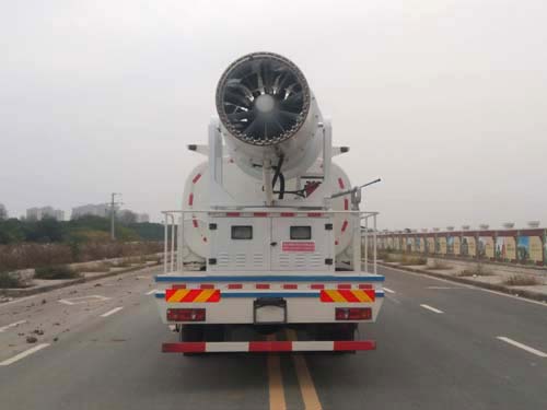 電腦放空調下面